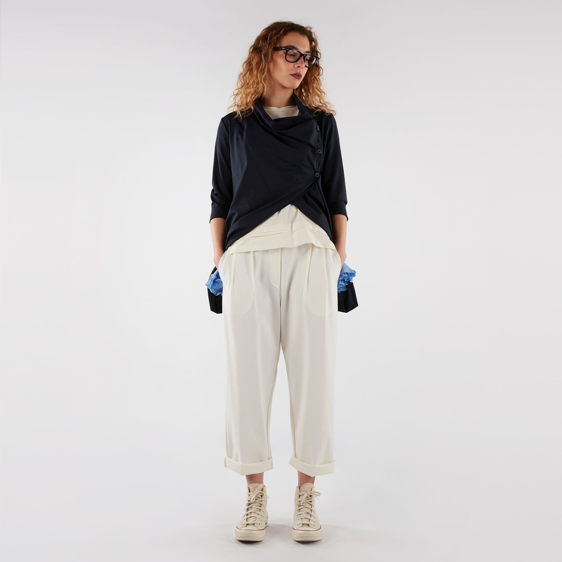 Spodnie baggy z zakładkami