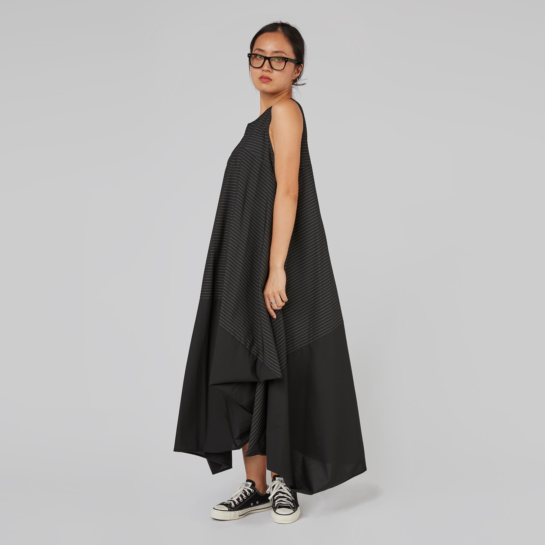 SLEEVELESS DRESS IN ELEGANT PINSTRIPE FABRIC