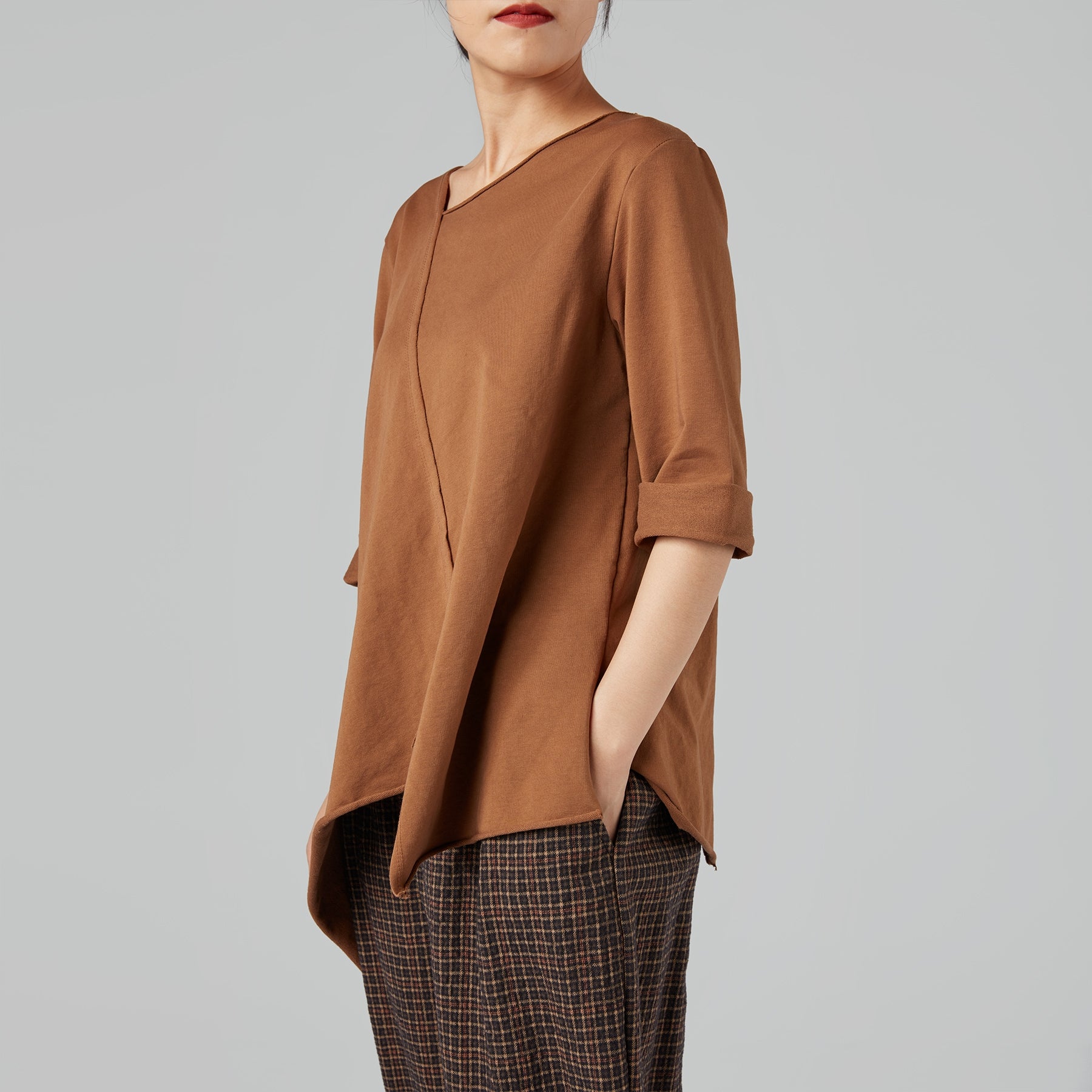 SWEATSHIRT WITH DIAGONAL CUT