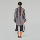 CAMICIA CON DETTAGLIO RIPIEGATO SUL POLSO