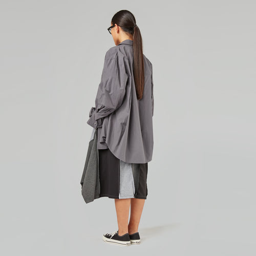 CAMICIA CON DETTAGLIO RIPIEGATO SUL POLSO