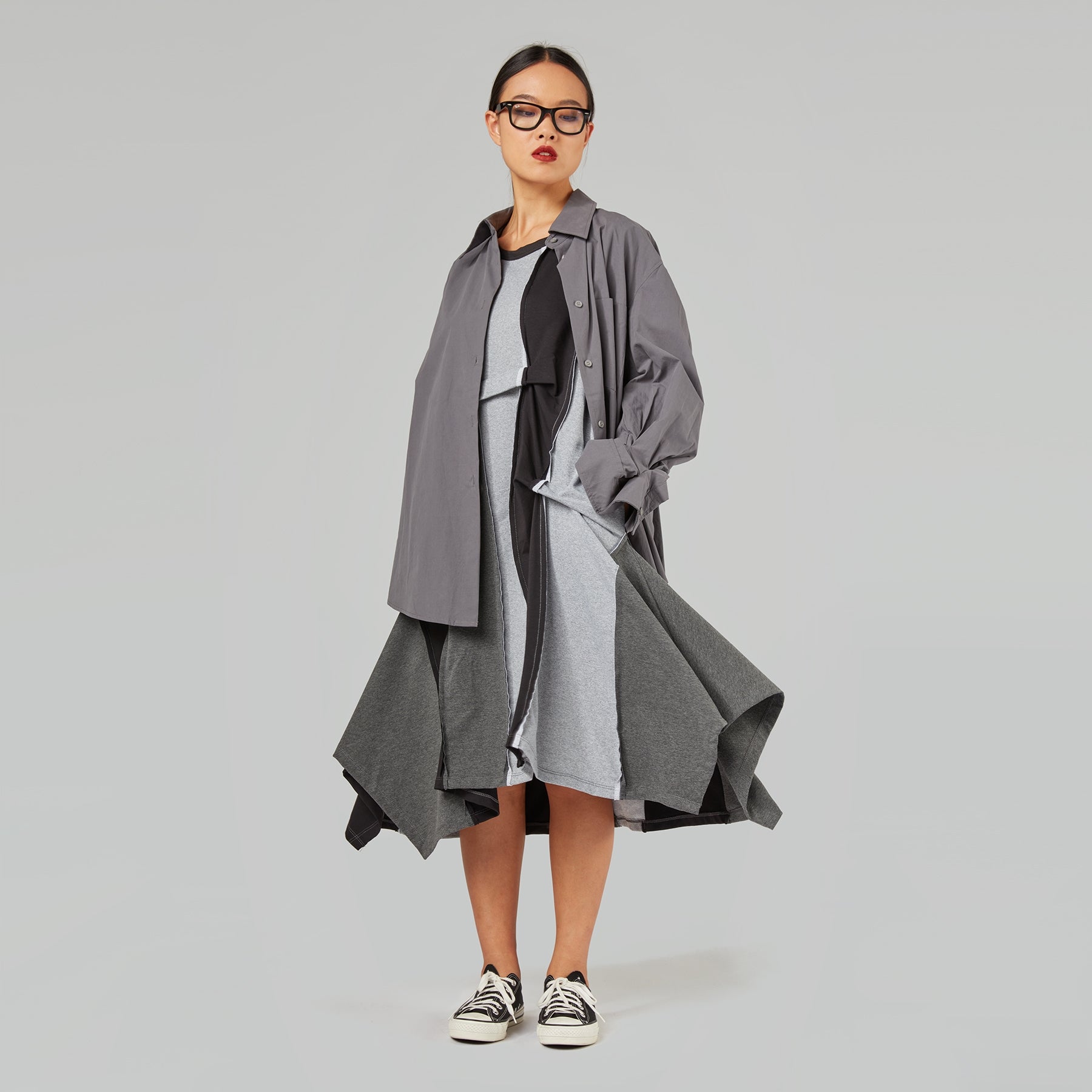 CAMICIA CON DETTAGLIO RIPIEGATO SUL POLSO