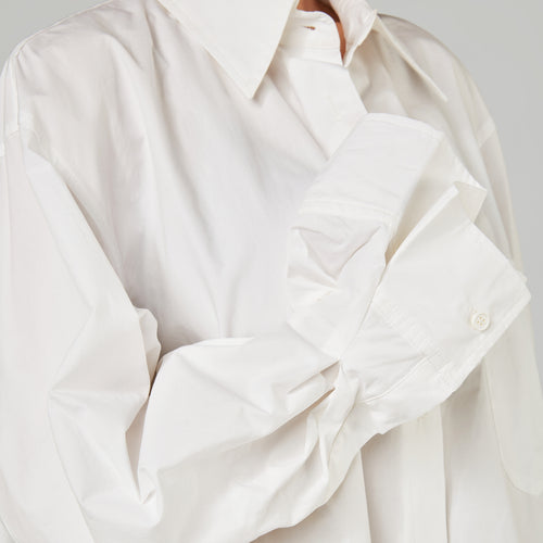 CAMICIA CON DETTAGLIO RIPIEGATO SUL POLSO