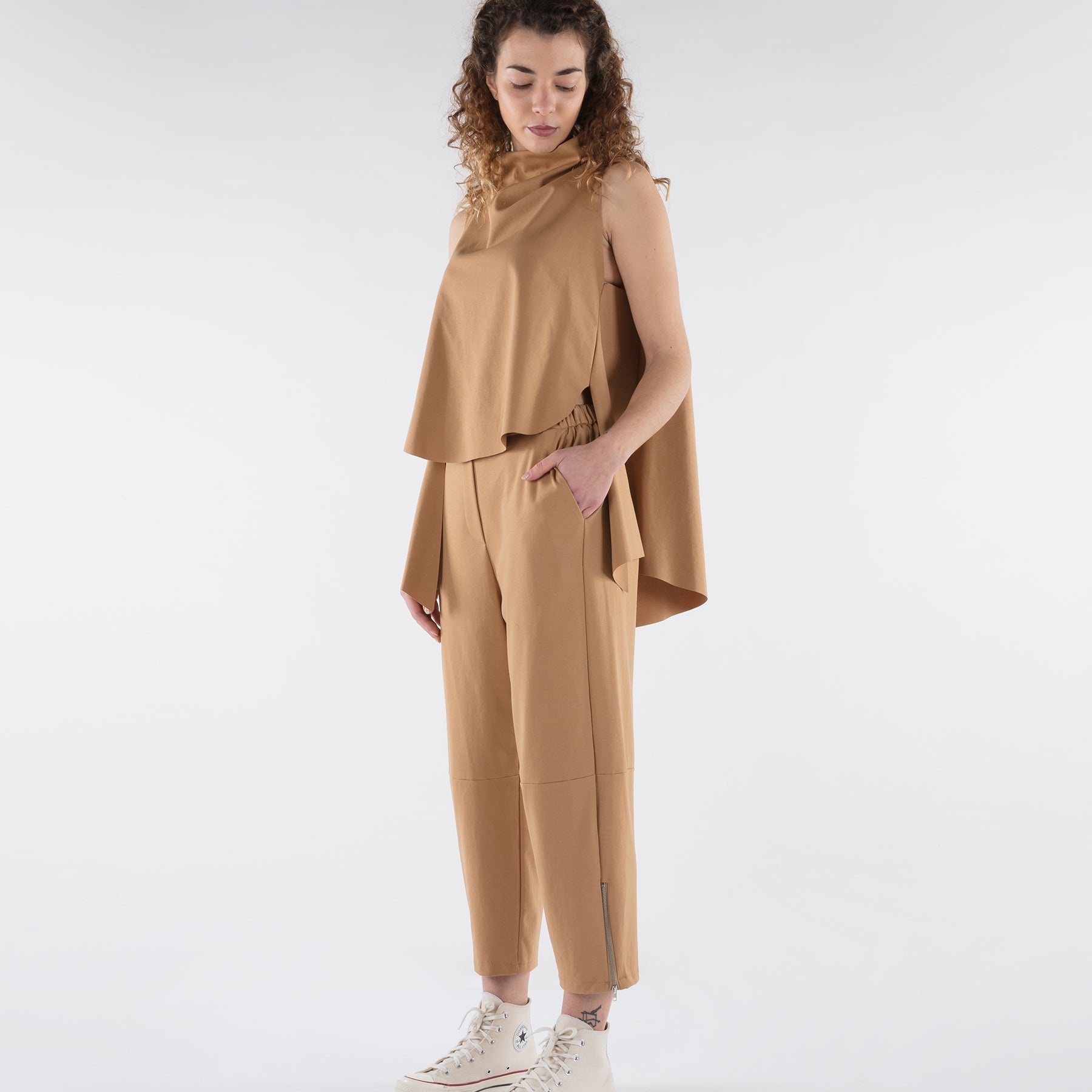 HIGH NECK STRETCH WAISTCOAT