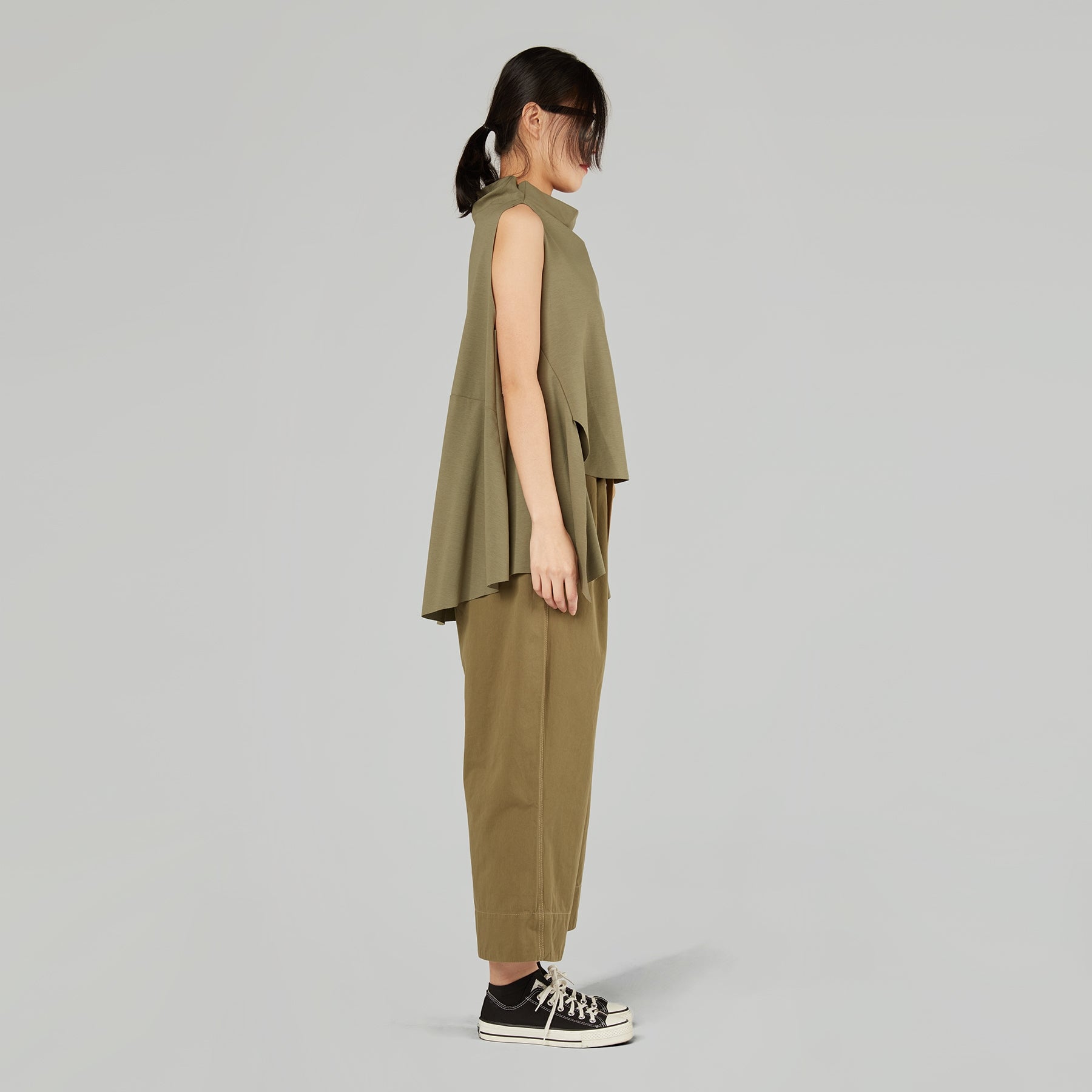 HIGH NECK STRETCH WAISTCOAT