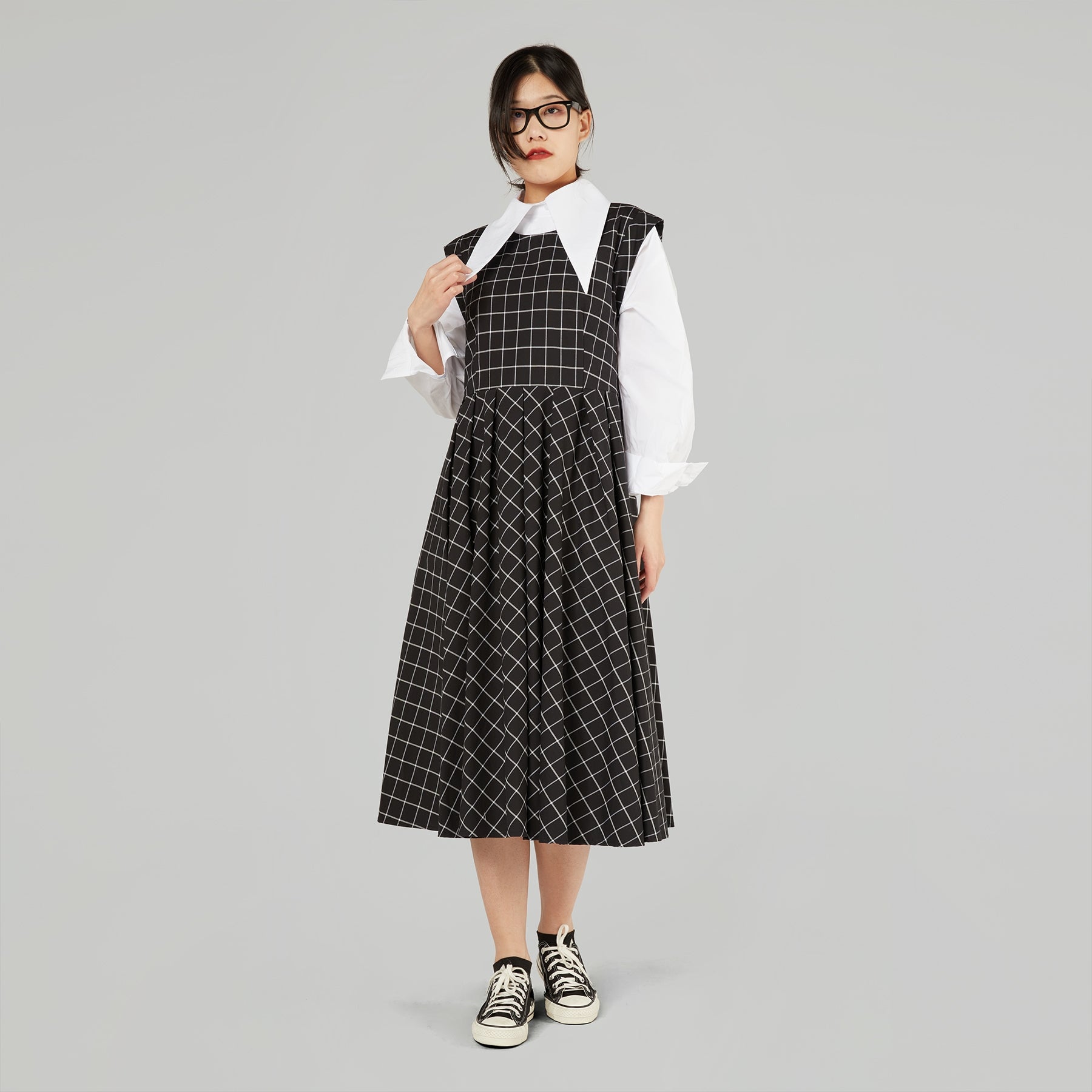 SHIRT WITH POINTED COLLAR