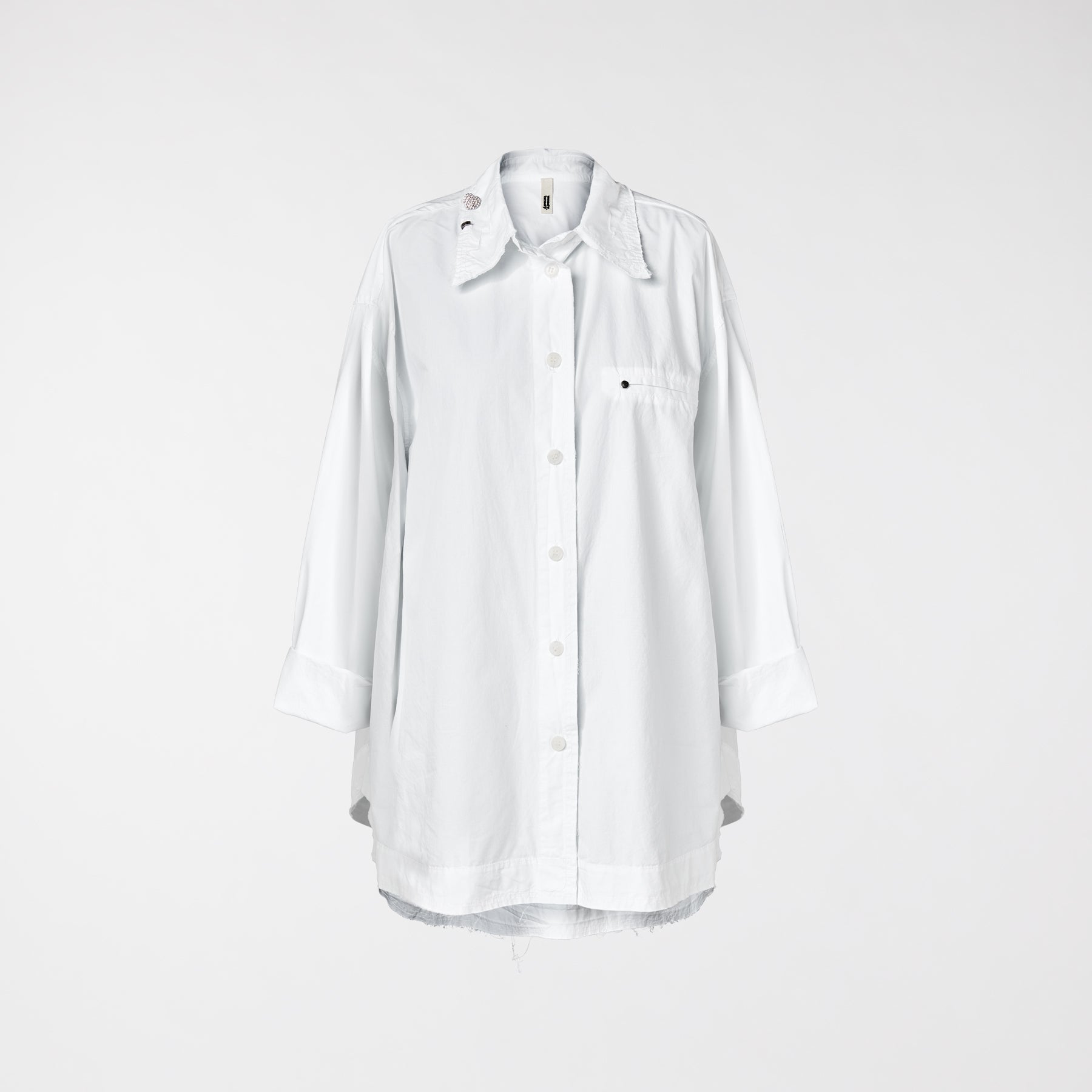 CAMICIA CON ACCESSORIO SUL COLLO