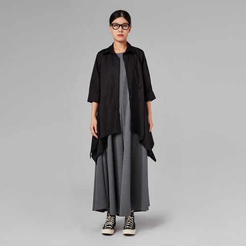 CAMICIA A PUNTA SUI FIANCHI