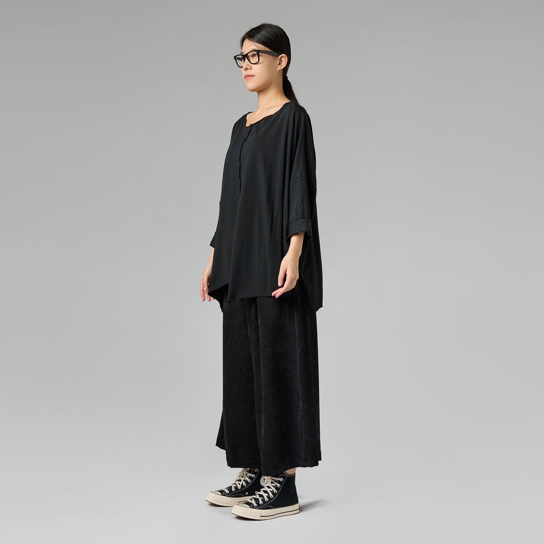 T-SHIRT CON TASCHINO NERO