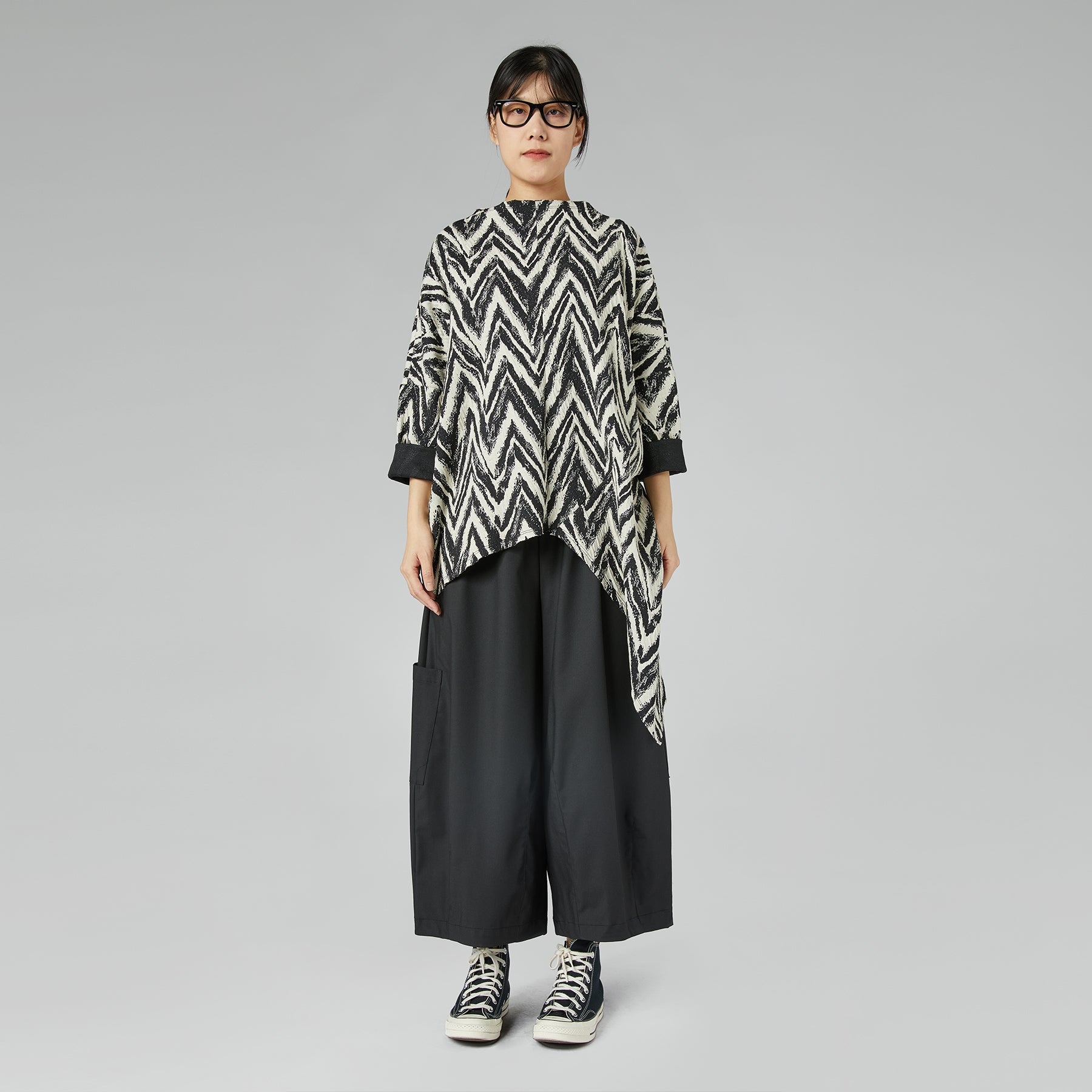 PANTALONI LARGHI CON TASCHE GRIGIO