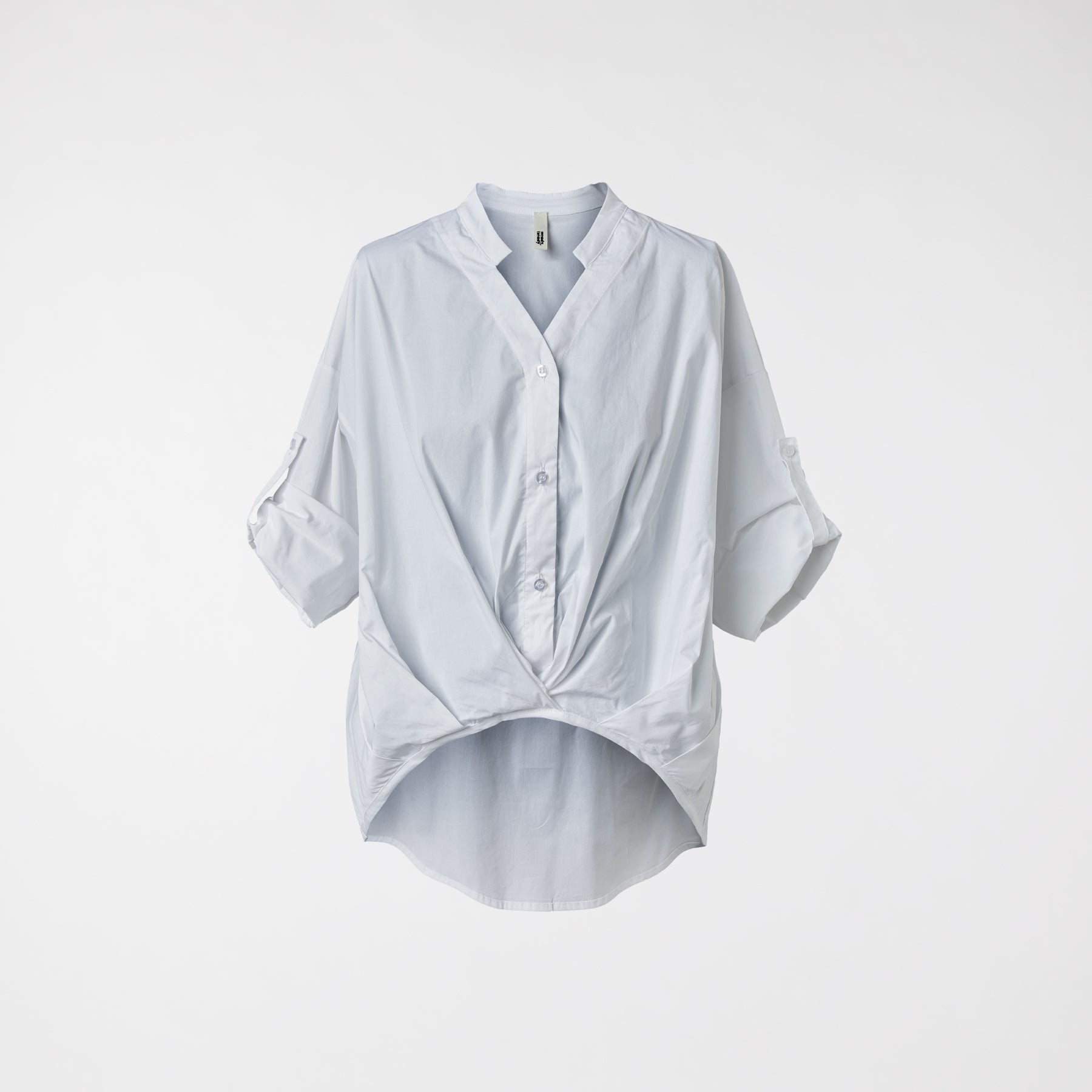 BLUSA CON SCOLLO A SCALETTA BIANCA