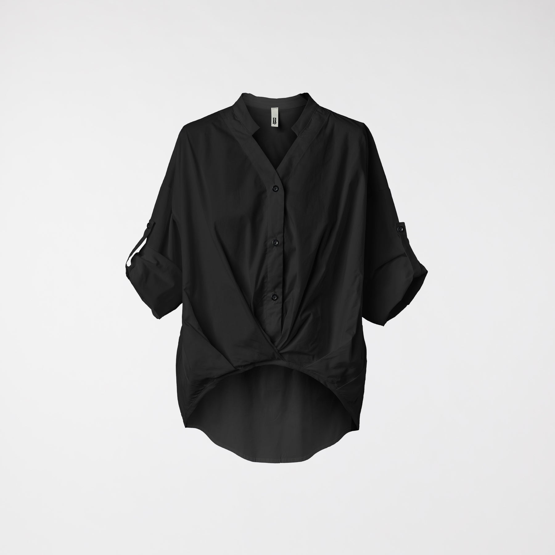 BLUSA CON SCOLLO A SCALETTA NERA