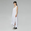 ROBE BLANCHE AVEC CORDON DE SERRAGE EN BAS