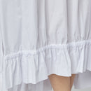 ROBE BLANCHE AVEC CORDON DE SERRAGE EN BAS