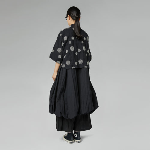 CAMICIA NERA CON DISEGNO IN RILIEVO