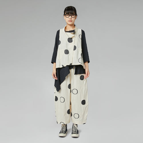 TOP W GROSZKI Z KOŁNIERZYKIEM MISKOWYM CZARNY