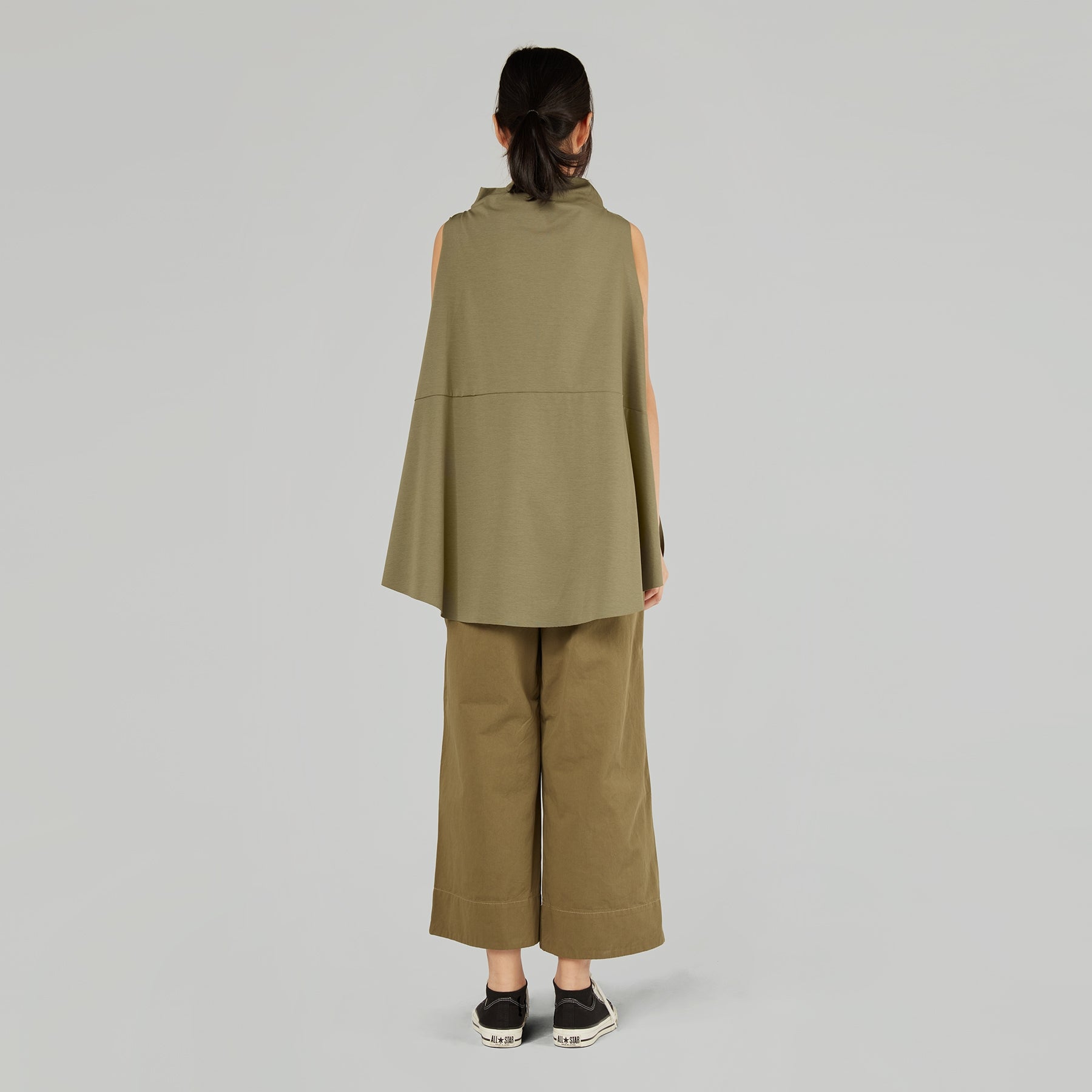 HIGH NECK STRETCH WAISTCOAT RED