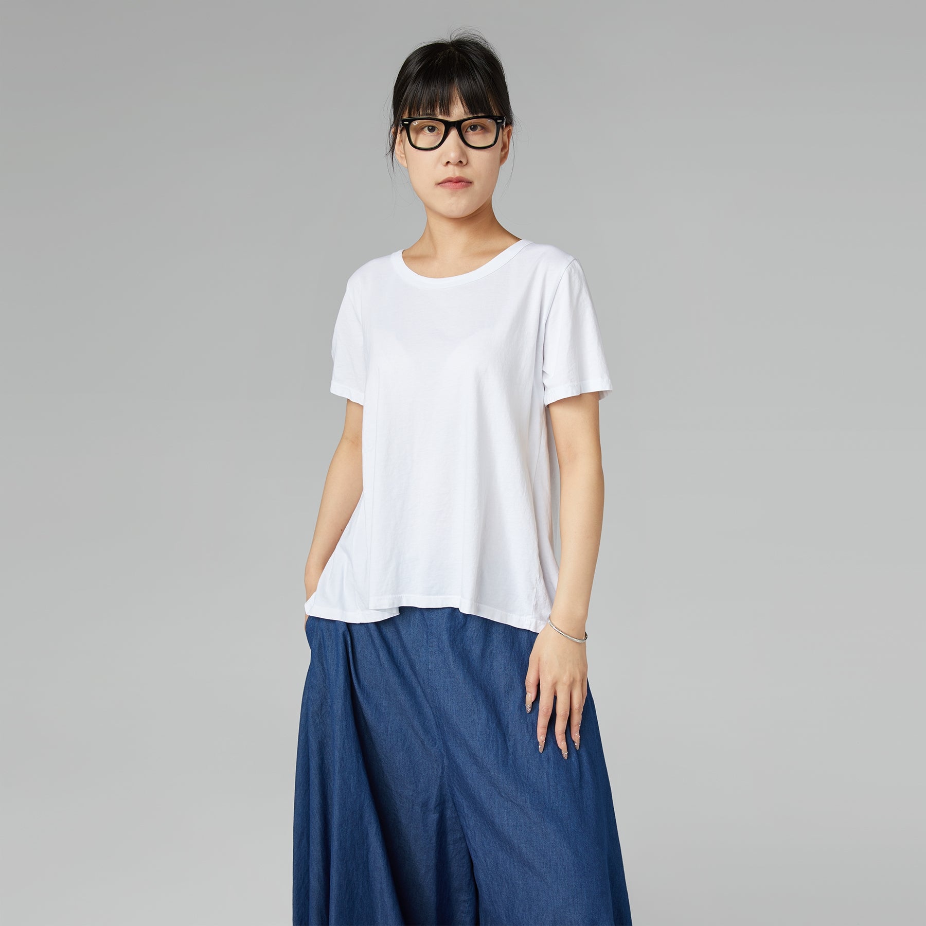 BASIC SHORT-SLEEVED T-SHIRT WHITE