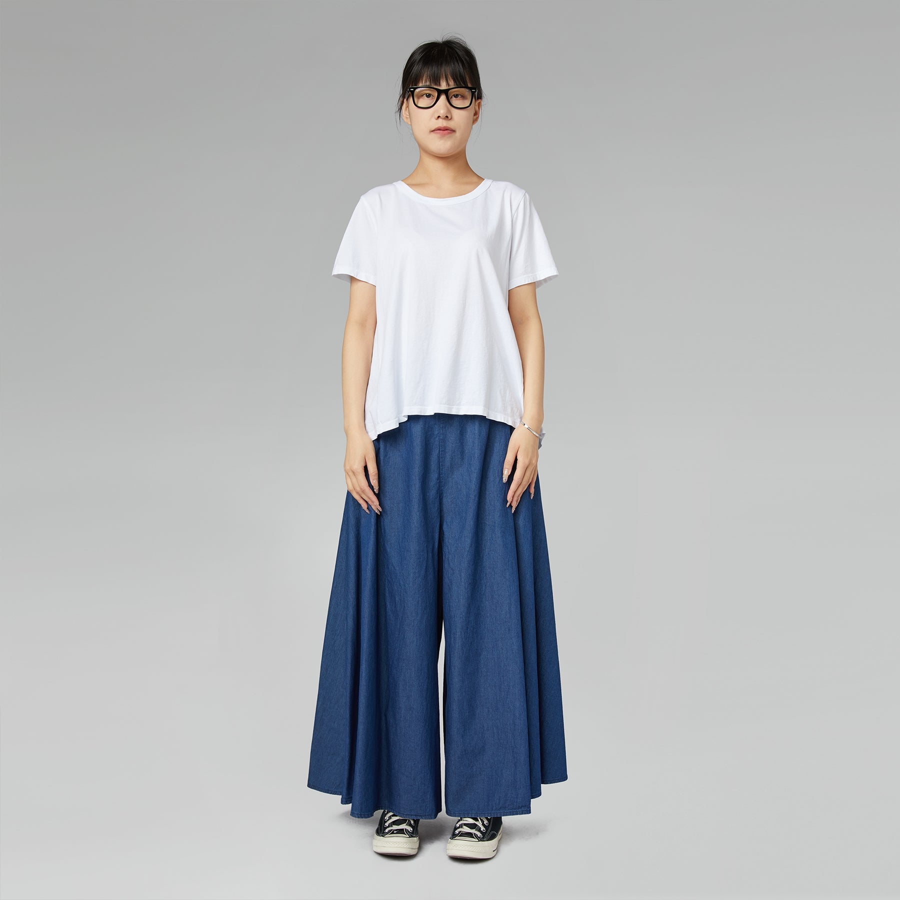 T-SHIRT BASIQUE À MANCHES COURTES NOIR