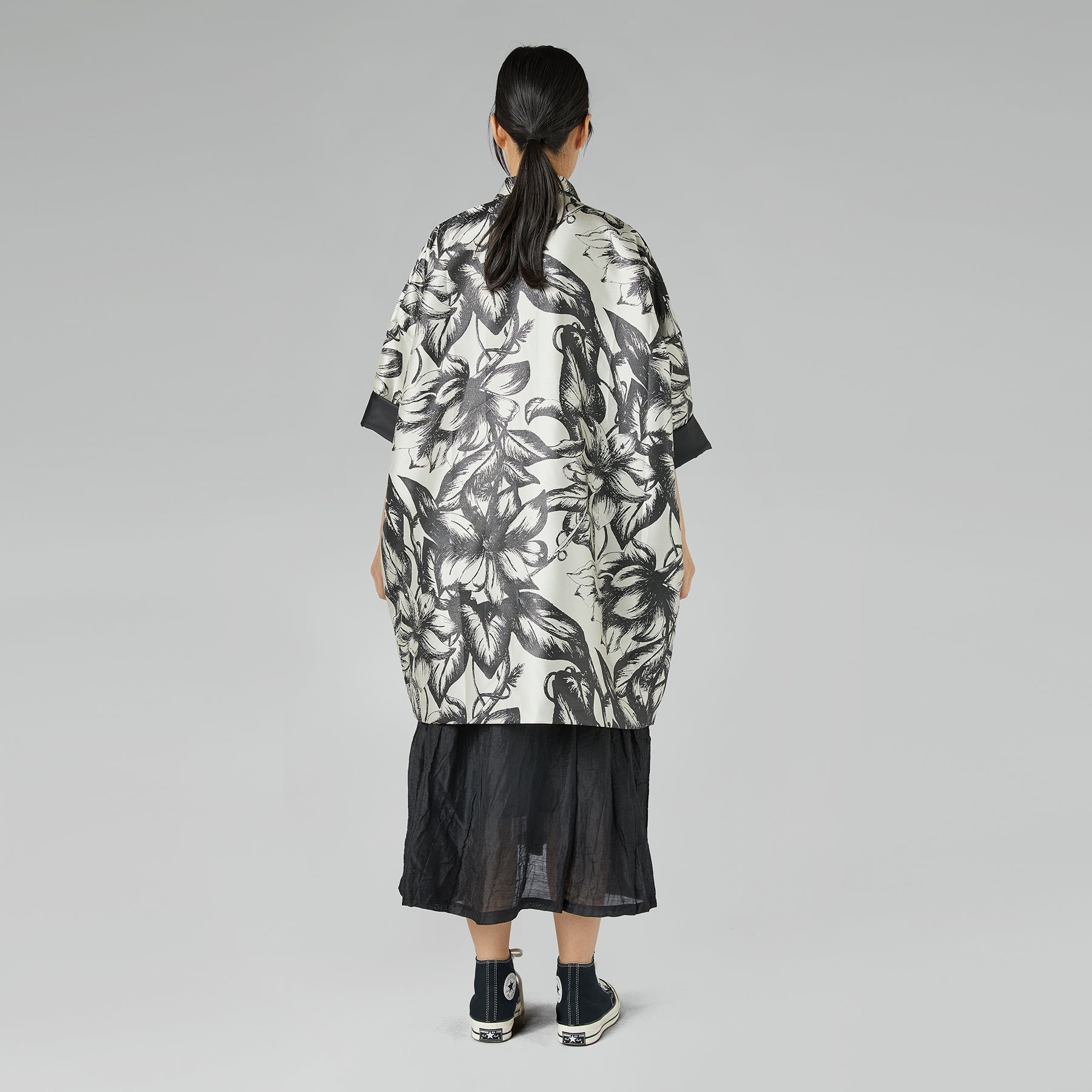 PEARLY KIMONO JACKET WITH FLOWERS