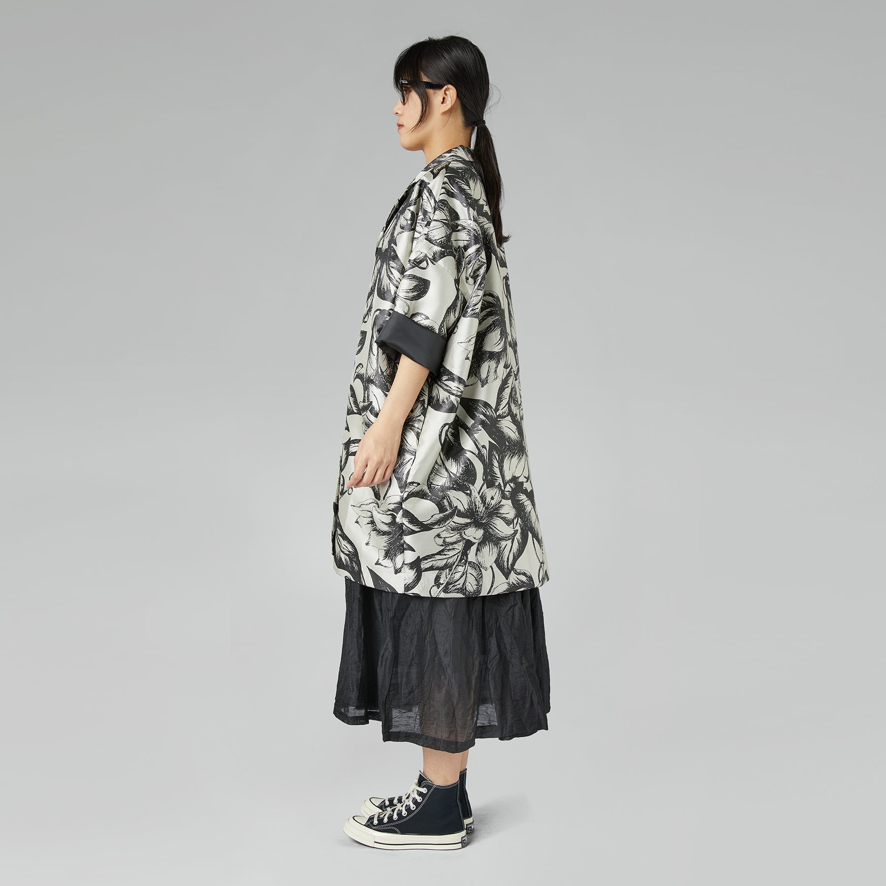 PEARLY KIMONO JACKET WITH FLOWERS