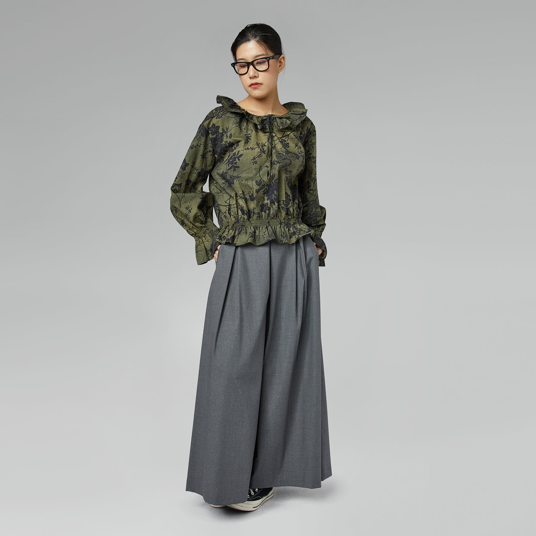 BLUSA STAMPATA CON VOLANT