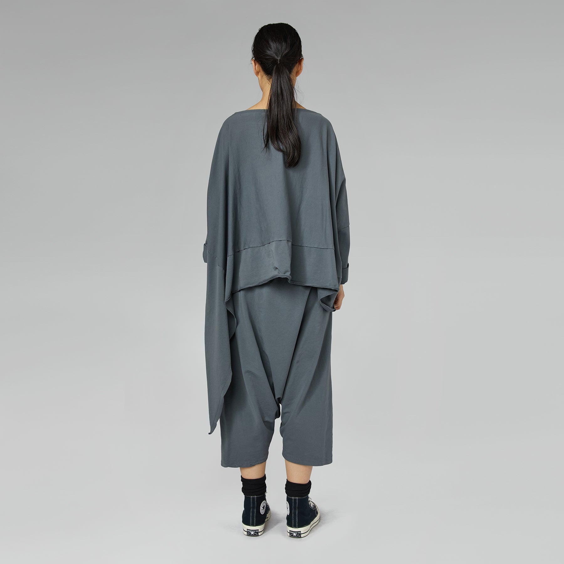 ASYMMETRIC BUBBLE SWEATSHIRT GRAY