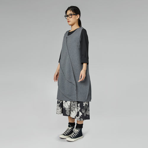 BALLOON DRESS WITH EXTERNAL STITCHING BLACK