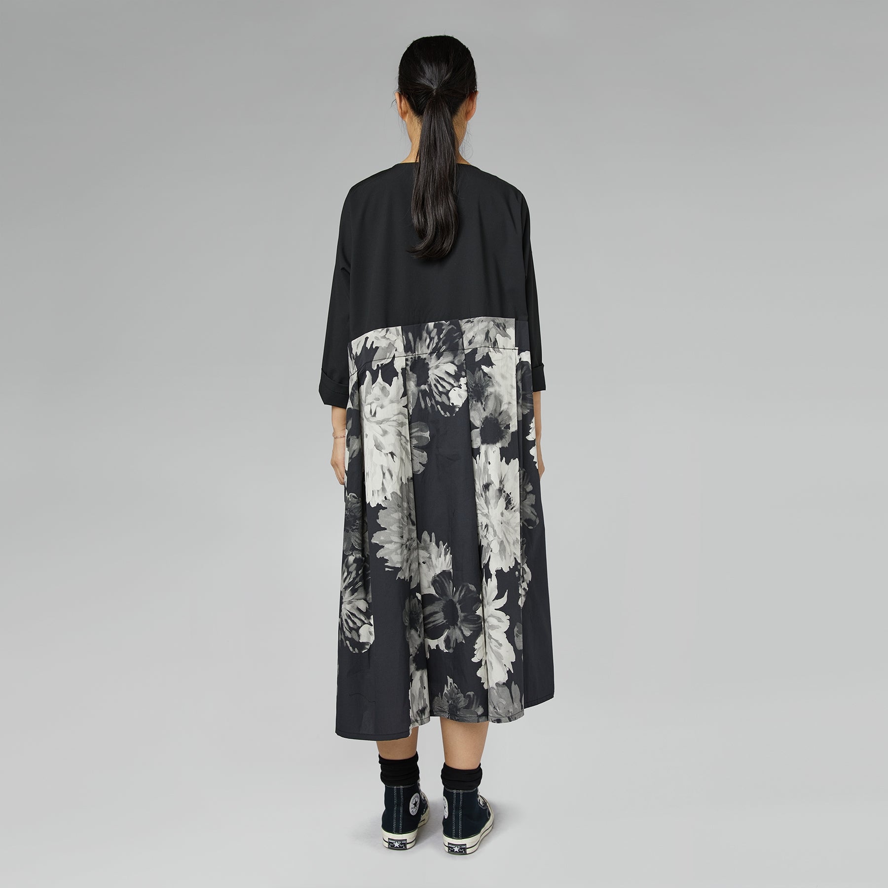 ABITO CON GONNA A FIORI