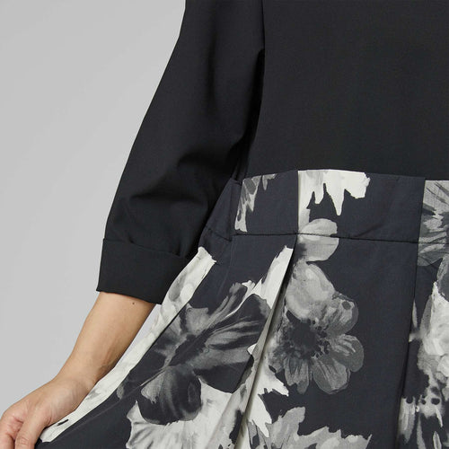 ABITO CON GONNA A FIORI