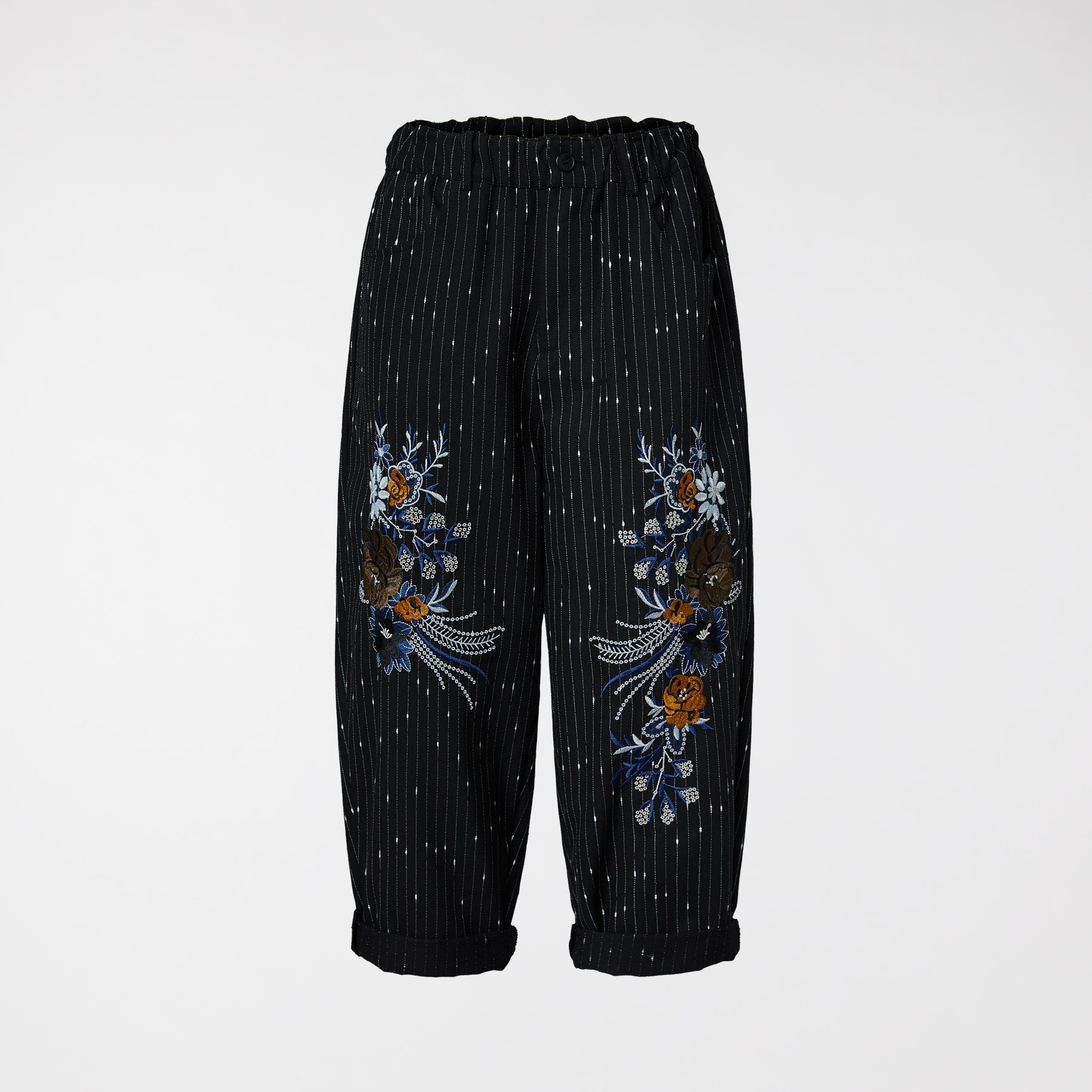 PANTALONES CON BORDADO FLORAL