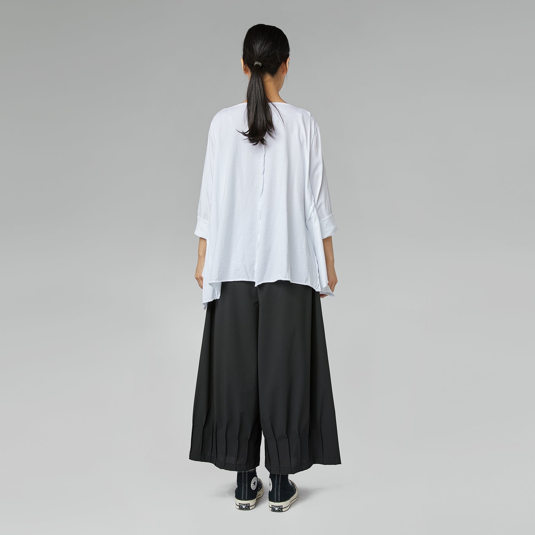 KOSZULKA BAWEŁNIANA Z ROZCIĘCIAMI PO BOKU BRĄZOWA