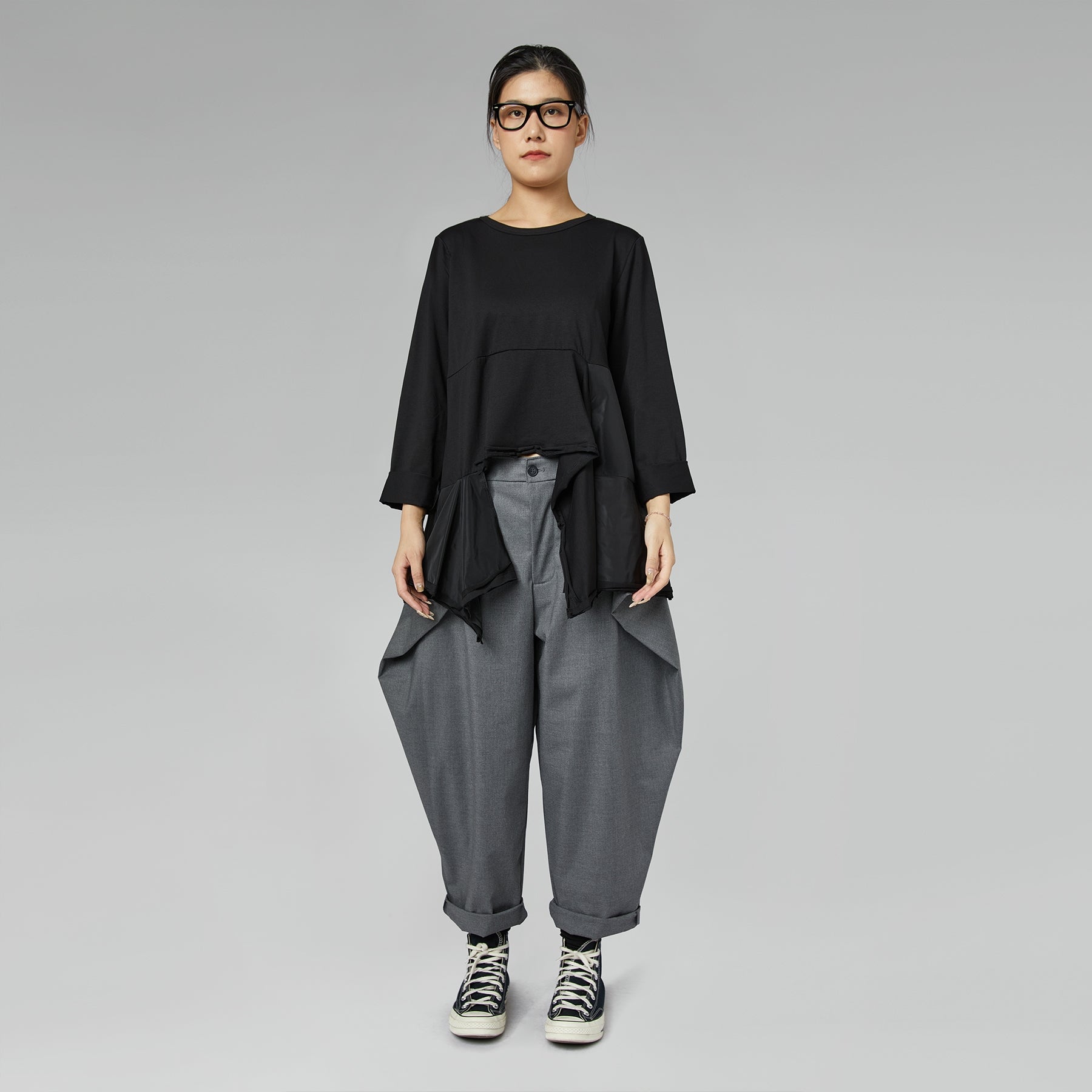 PANTALONES CON PANELES LATERALES GRIS