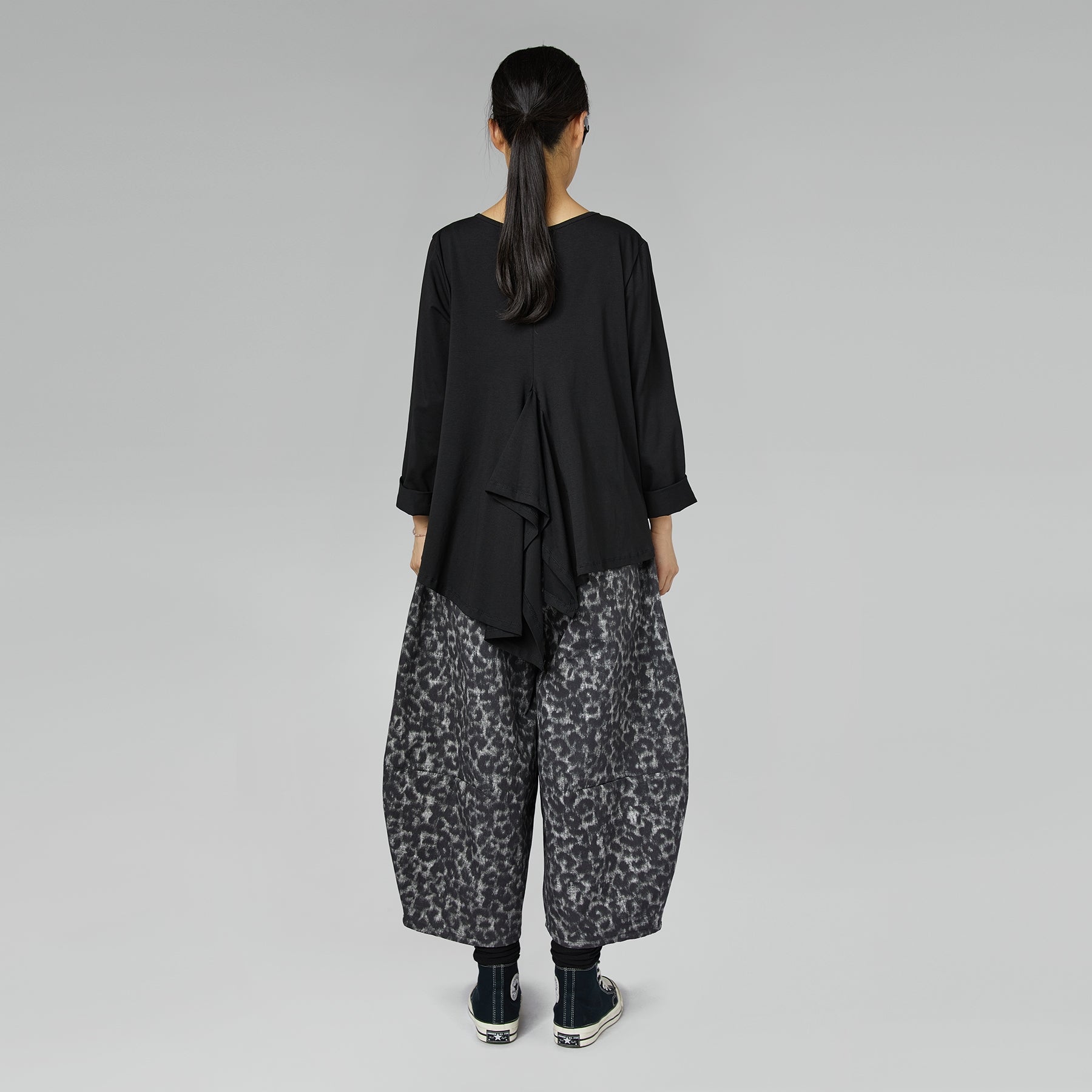 BALLOON TROUSERS IN LEOPARD PRINT