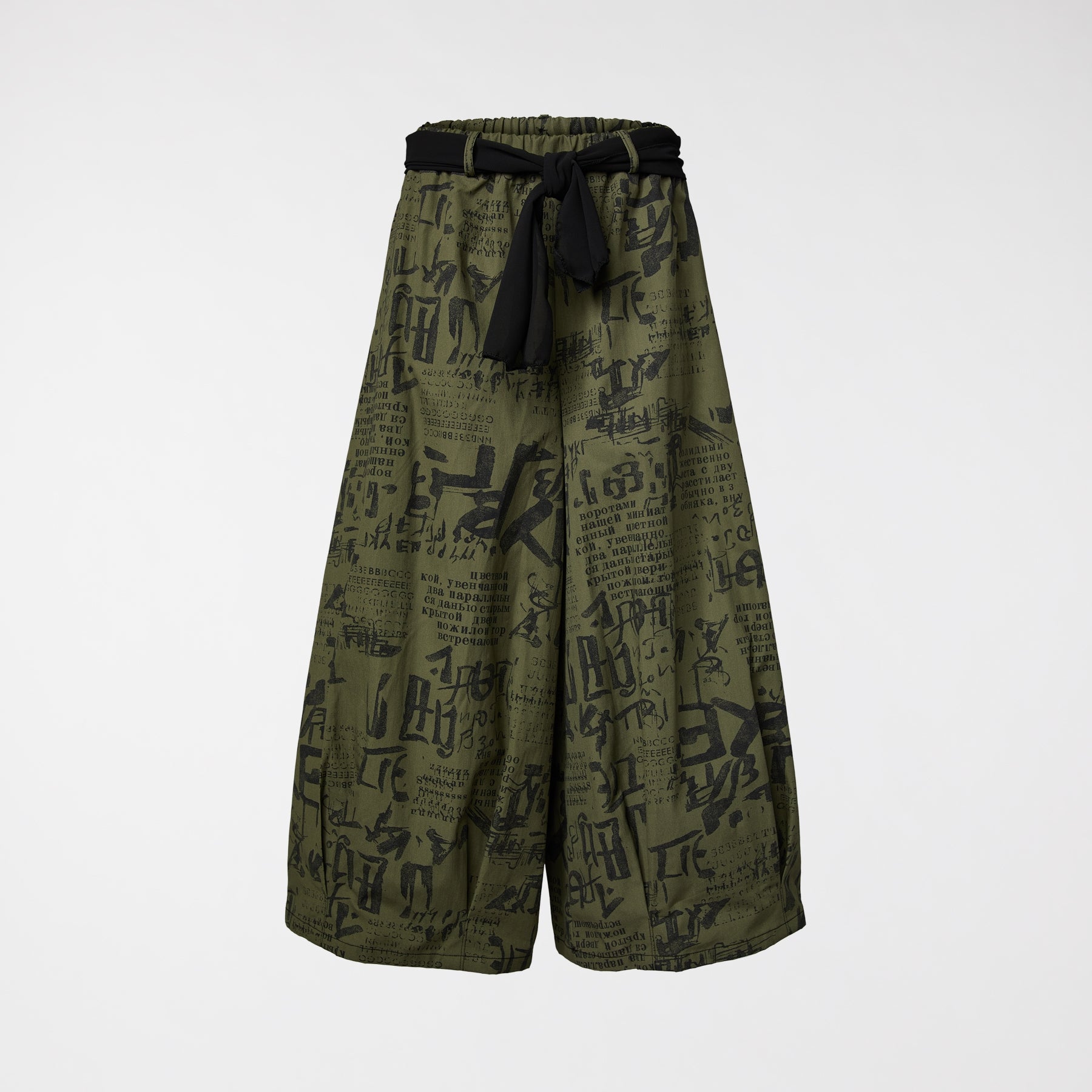 PANTALONES CON ESTAMPADO DE LETRAS