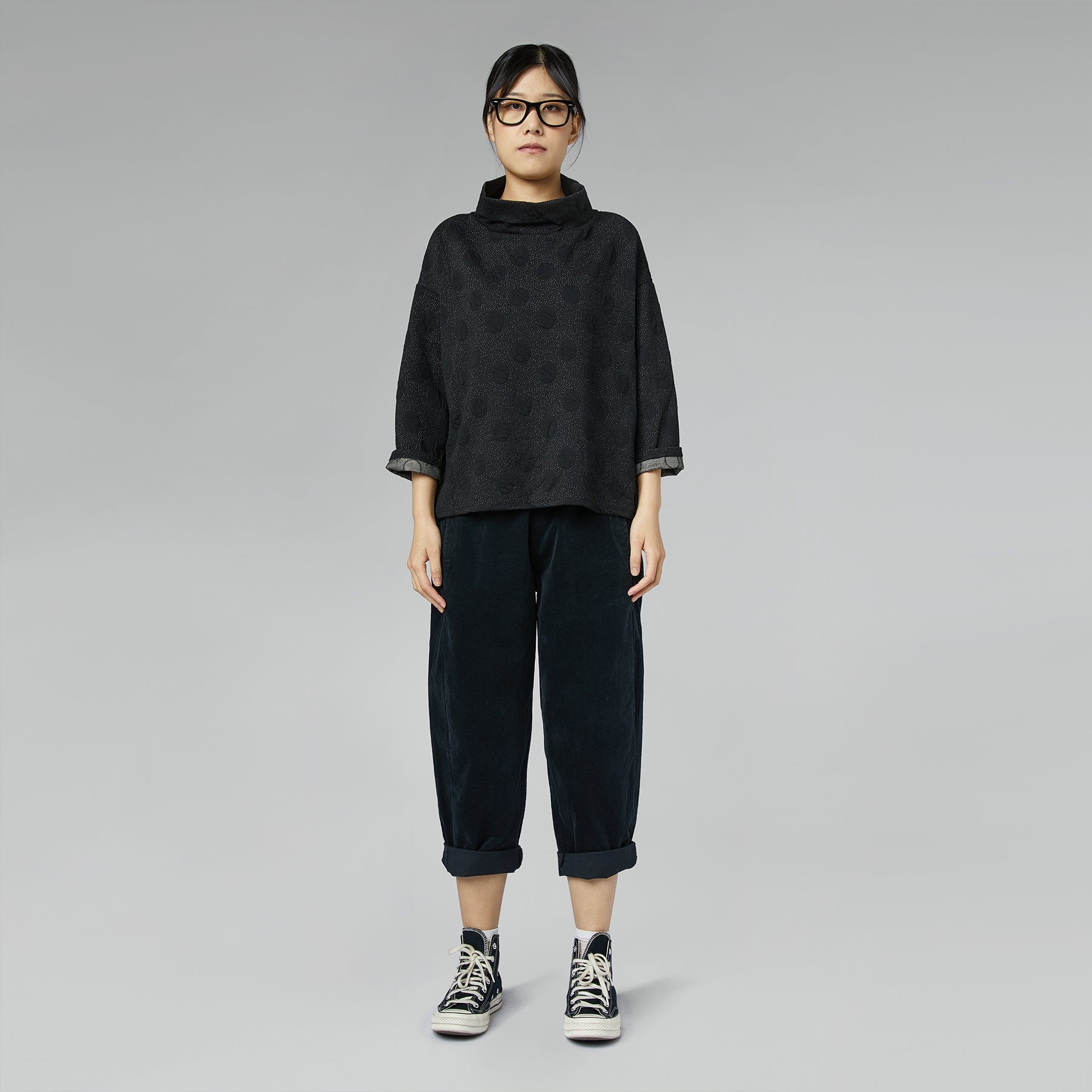 PANTALÓN RECTO DE TERCIOPELO NEGRO