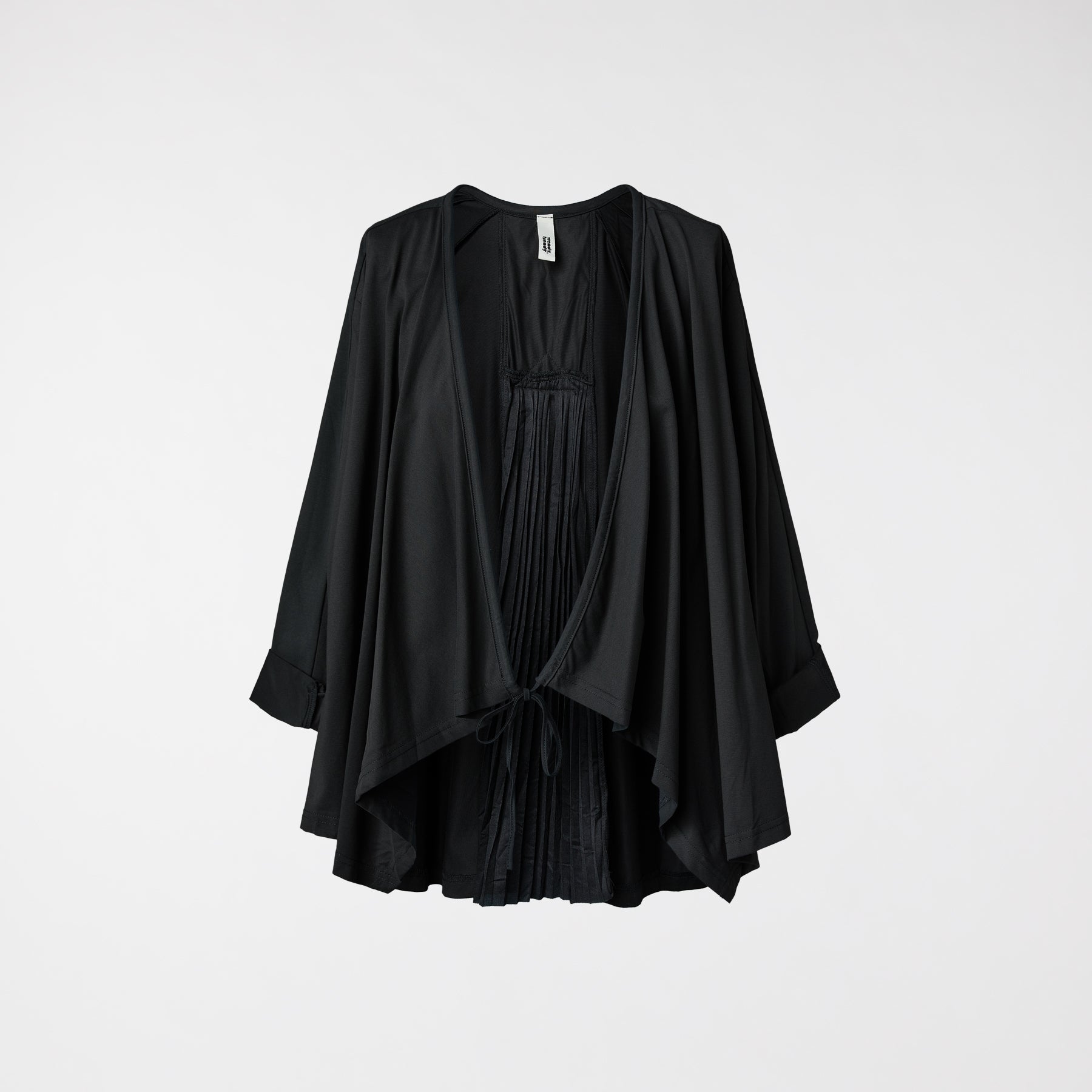 LIGHTWEIGHT JACKET WITH PLEATED DETAIL ON THE BACK