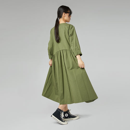 DRESS WITH PLEAT DETAIL PINK