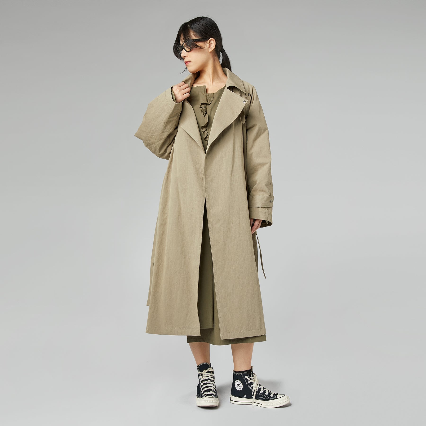 TRENCH WITH REMOVABLE PADDING